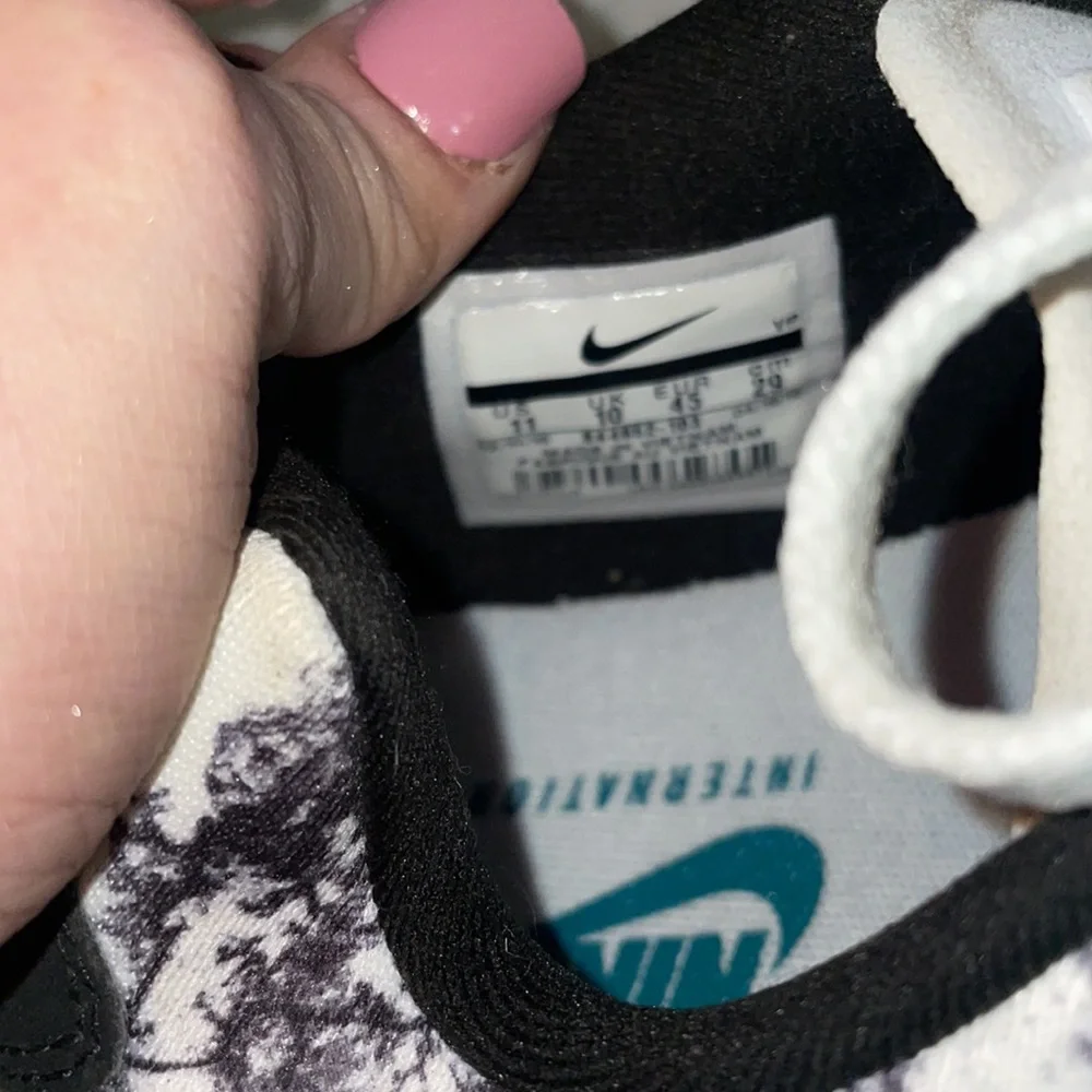 BNWB Nike Zoom sneakers size 11 mens - Picture 3 of 7